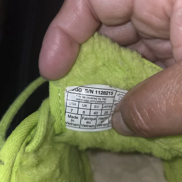 UGG Neumel Chukka Lime Green Women Boots Suede, Size 7 - Picture 8 of 8